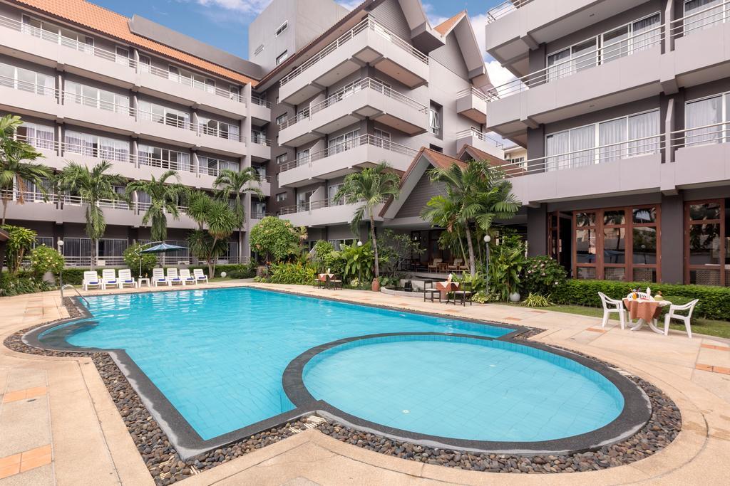 The Holiday Resort Pattaya Buitenkant foto