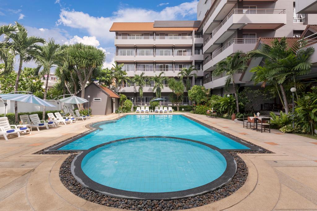 The Holiday Resort Pattaya Buitenkant foto