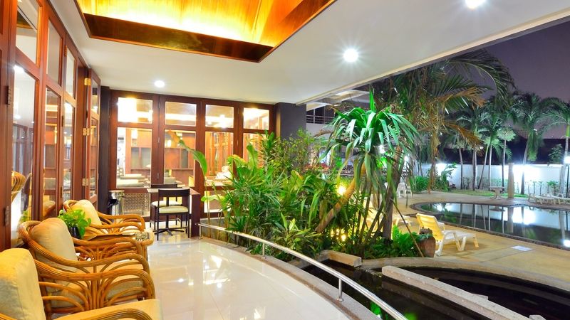The Holiday Resort Pattaya Buitenkant foto