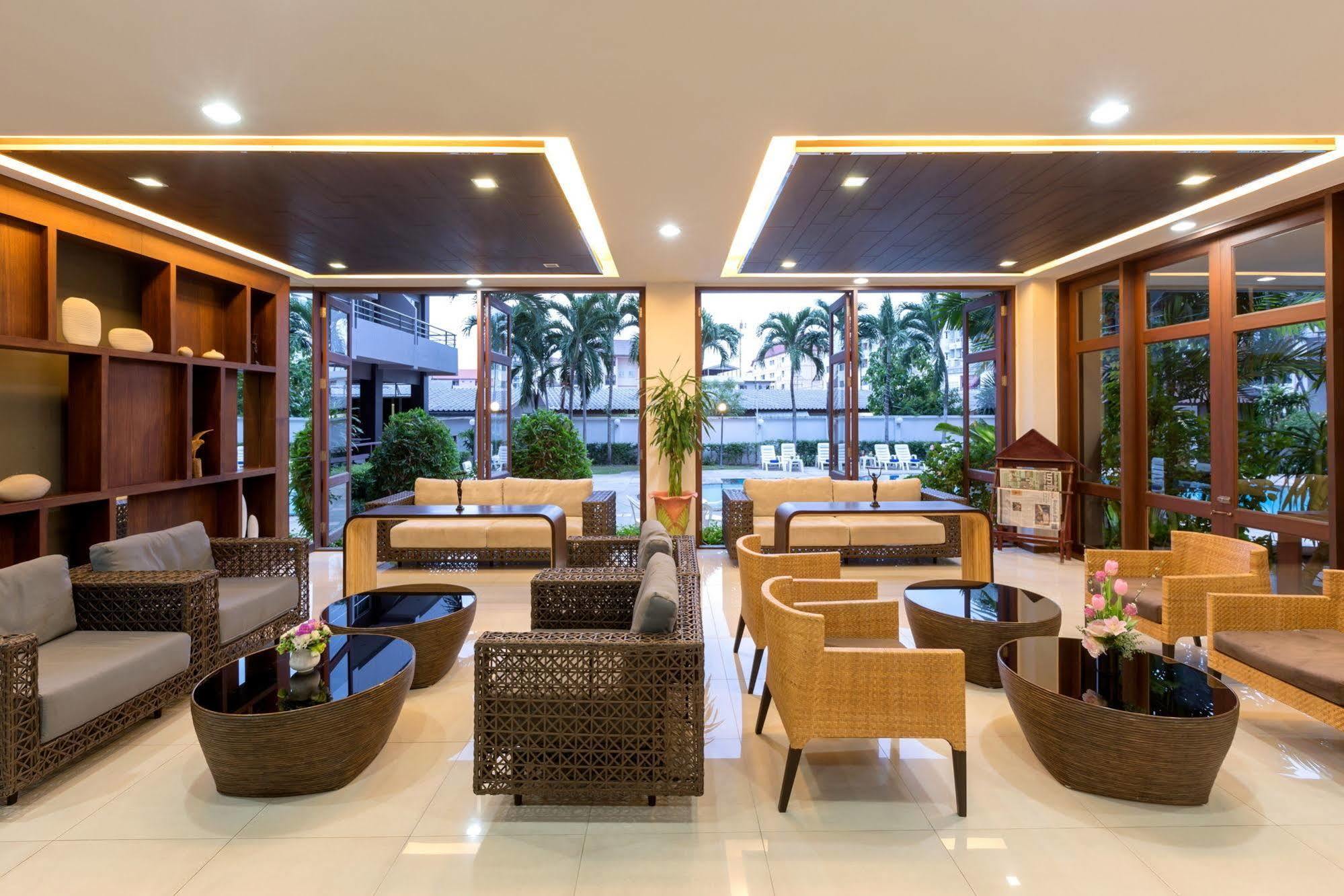 The Holiday Resort Pattaya Buitenkant foto