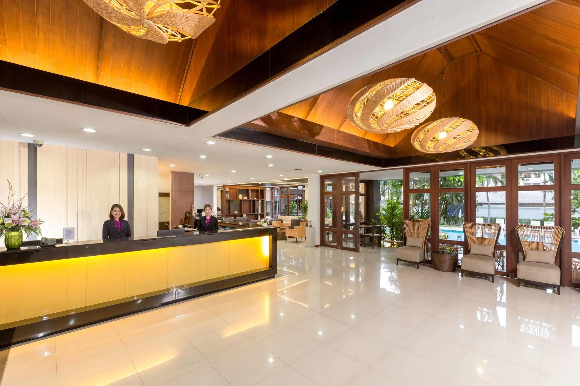 The Holiday Resort Pattaya Buitenkant foto