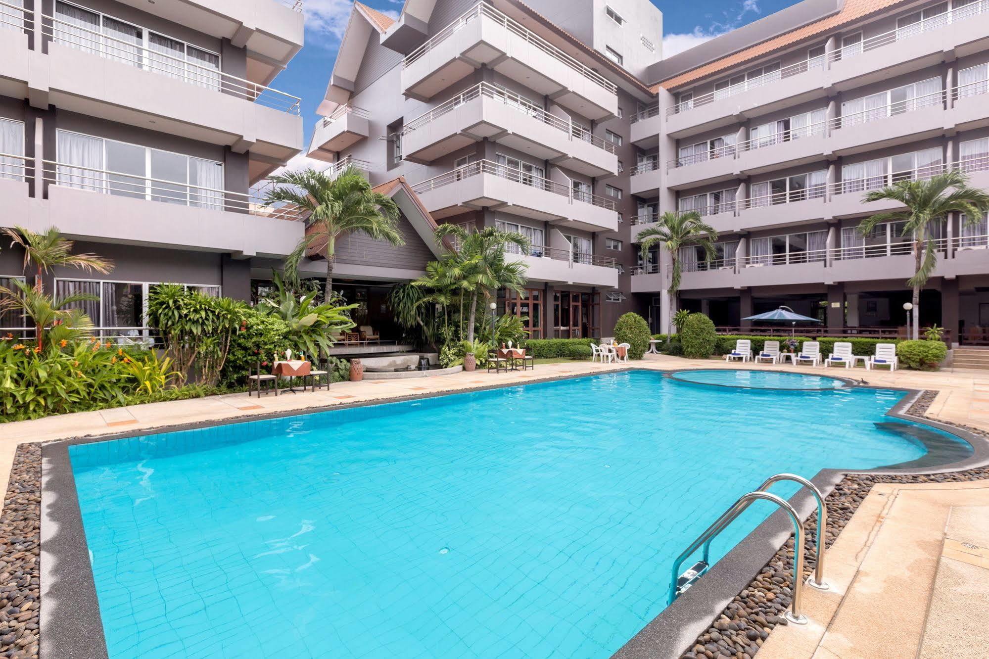The Holiday Resort Pattaya Buitenkant foto