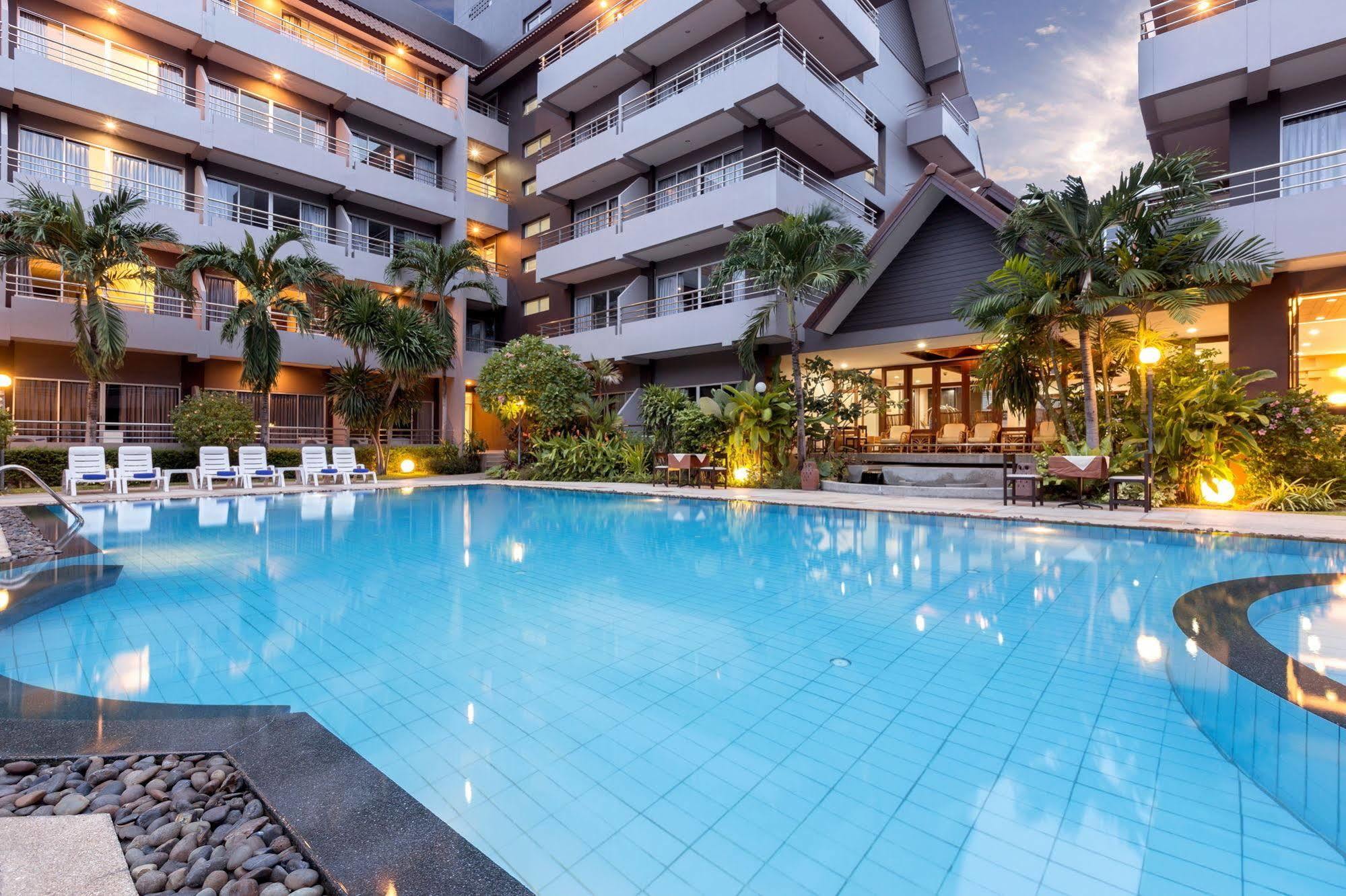 The Holiday Resort Pattaya Buitenkant foto
